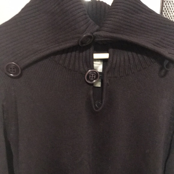 Diesel embroidered knit sweater. 3 adjustable buttons to change neck line - Picture 2 of 10